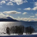 Moderne Og Privat I Tromso- Gratis Parkering! *