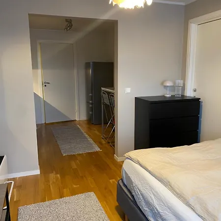 Apartment Moderne Hybel Naer Naturen - Gratis Parkering!